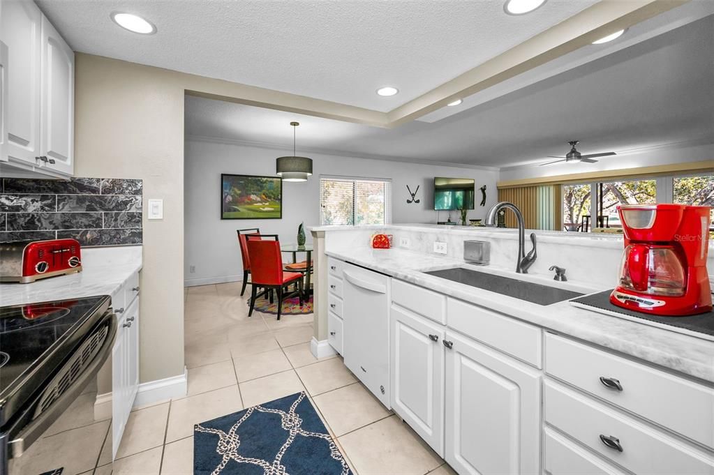 En Venta: $589,000 (2 camas, 2 baños, 1660 Pies cuadrados)