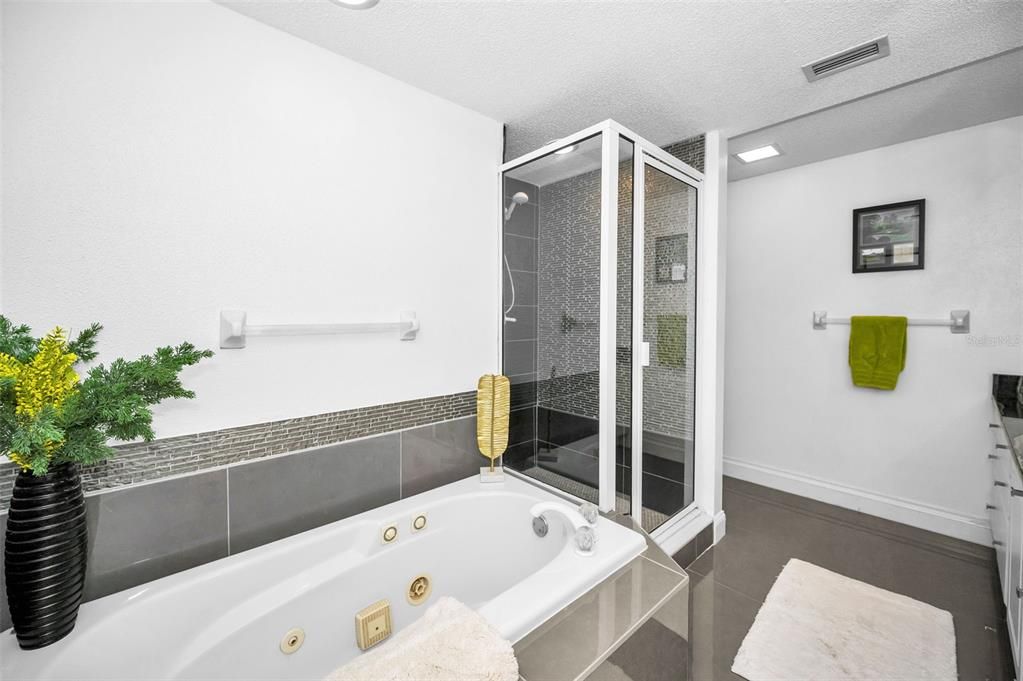 En Venta: $589,000 (2 camas, 2 baños, 1660 Pies cuadrados)