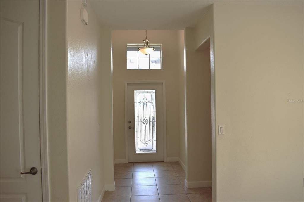 For Rent: $2,900 (4 beds, 2 baths, 2282 Square Feet)