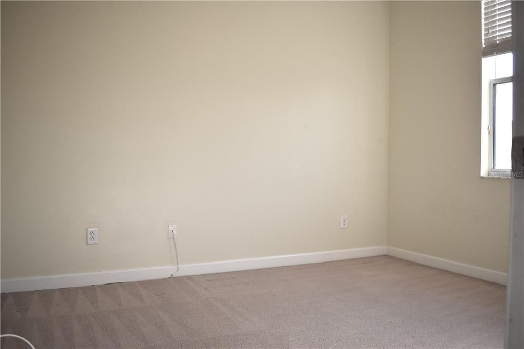 For Rent: $2,900 (4 beds, 2 baths, 2282 Square Feet)