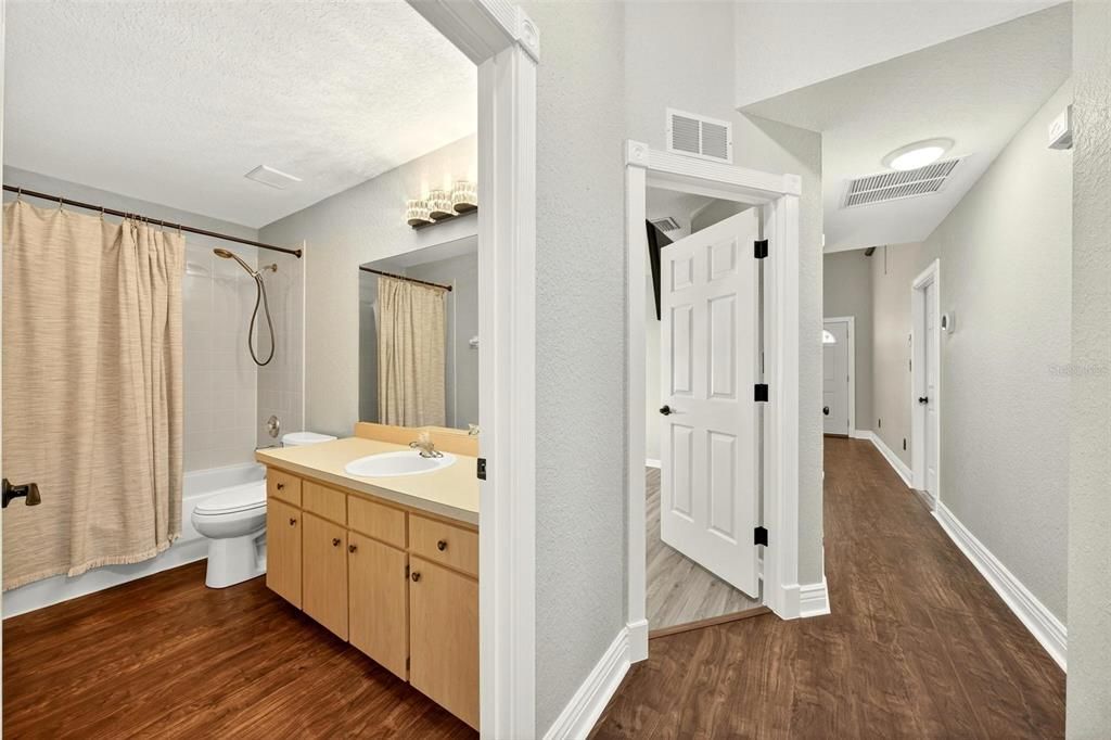 For Sale: $249,000 (3 beds, 2 baths, 1167 Square Feet)