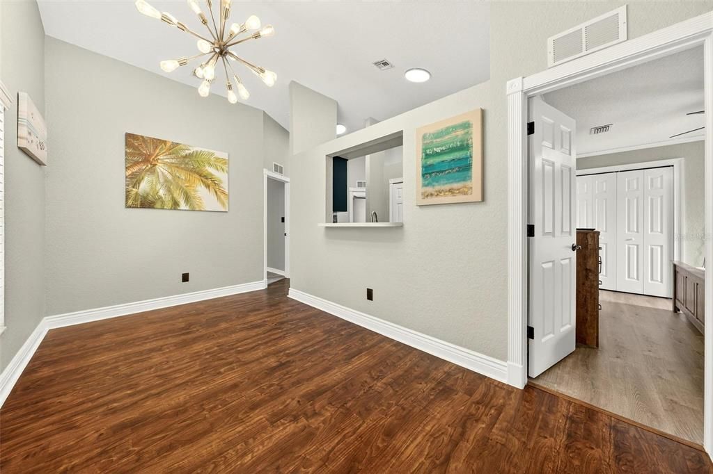 For Sale: $249,000 (3 beds, 2 baths, 1167 Square Feet)