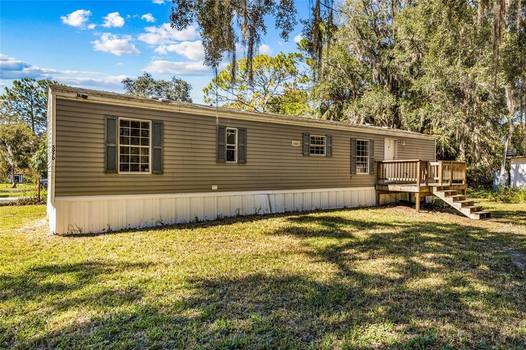 For Sale: $99,900 (2 beds, 1 baths, 728 Square Feet)