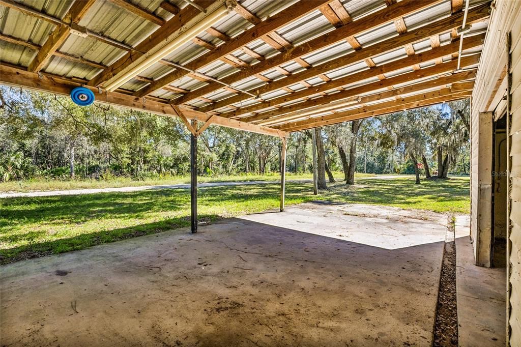 For Sale: $99,900 (2 beds, 1 baths, 728 Square Feet)