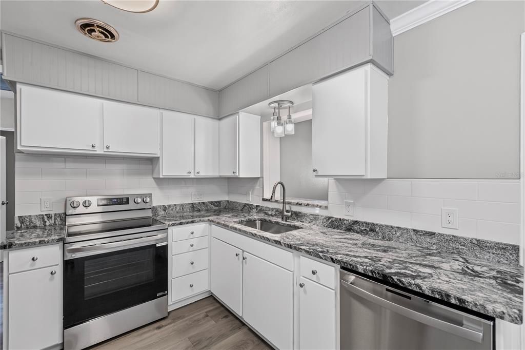 待售: $459,000 (3 贝兹, 2 浴室, 1422 平方英尺)