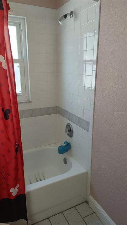 For Sale: $279,000 (3 beds, 2 baths, 1599 Square Feet)