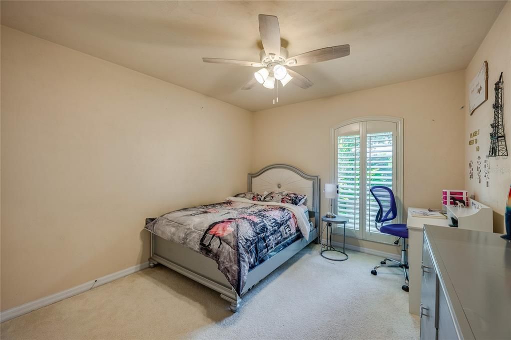 For Sale: $530,000 (3 beds, 3 baths, 2360 Square Feet)