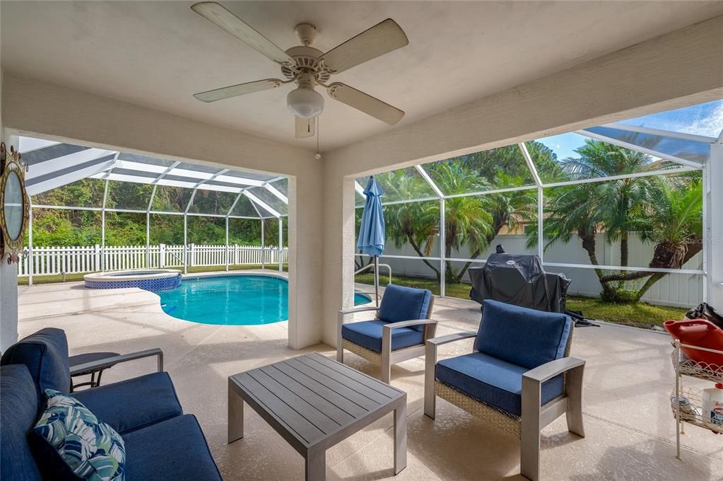 For Sale: $530,000 (3 beds, 3 baths, 2360 Square Feet)