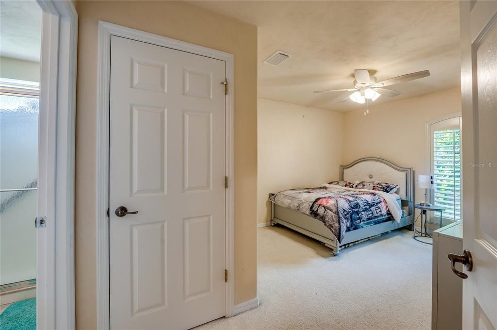 For Sale: $530,000 (3 beds, 3 baths, 2360 Square Feet)