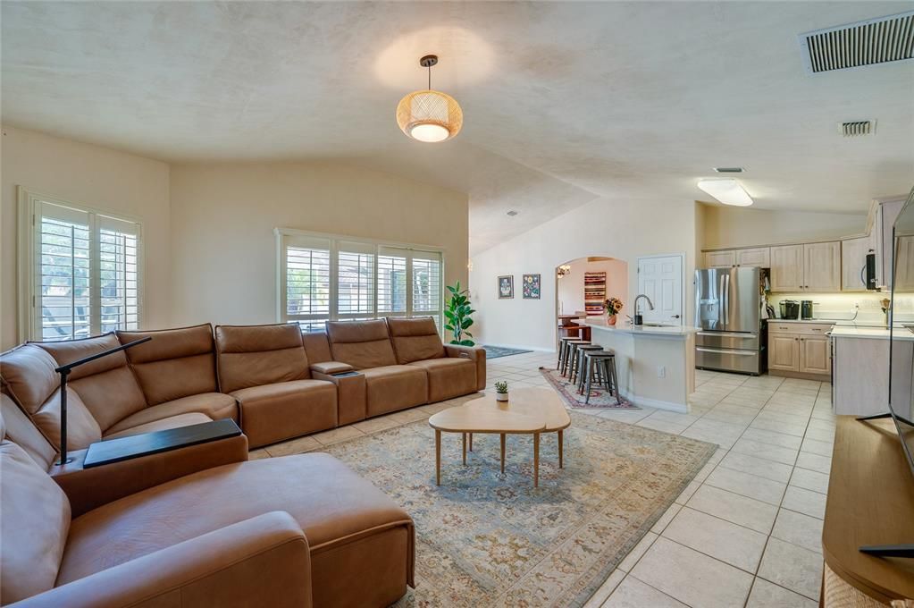 For Sale: $530,000 (3 beds, 3 baths, 2360 Square Feet)