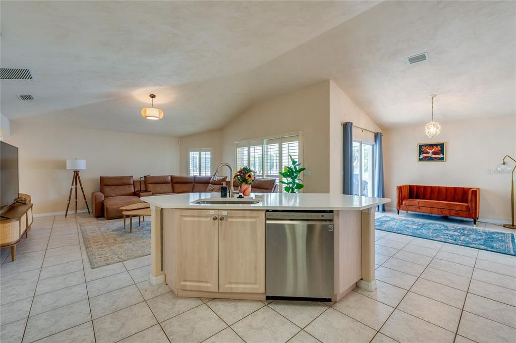 For Sale: $530,000 (3 beds, 3 baths, 2360 Square Feet)