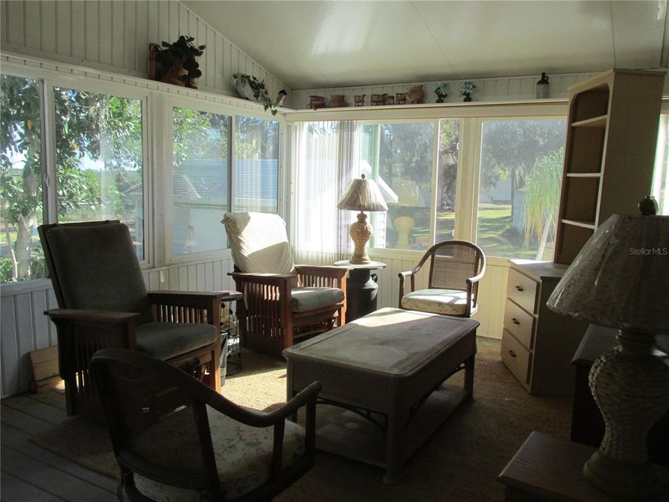 For Sale: $160,000 (2 beds, 2 baths, 1152 Square Feet)