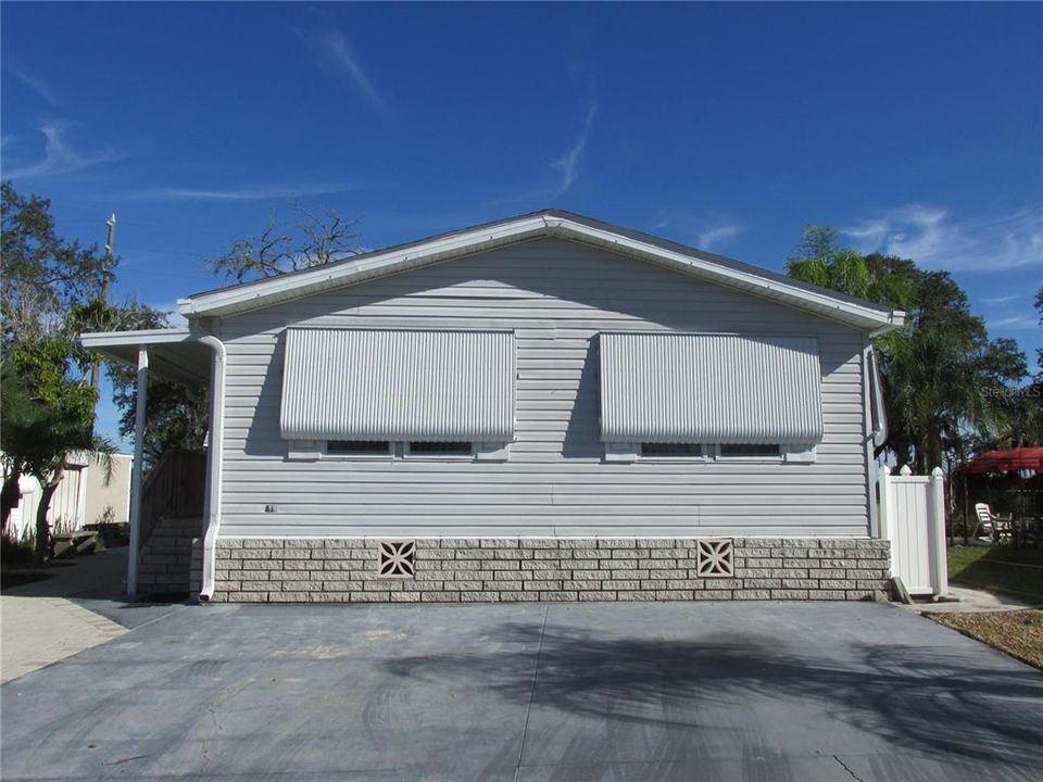 For Sale: $160,000 (2 beds, 2 baths, 1152 Square Feet)