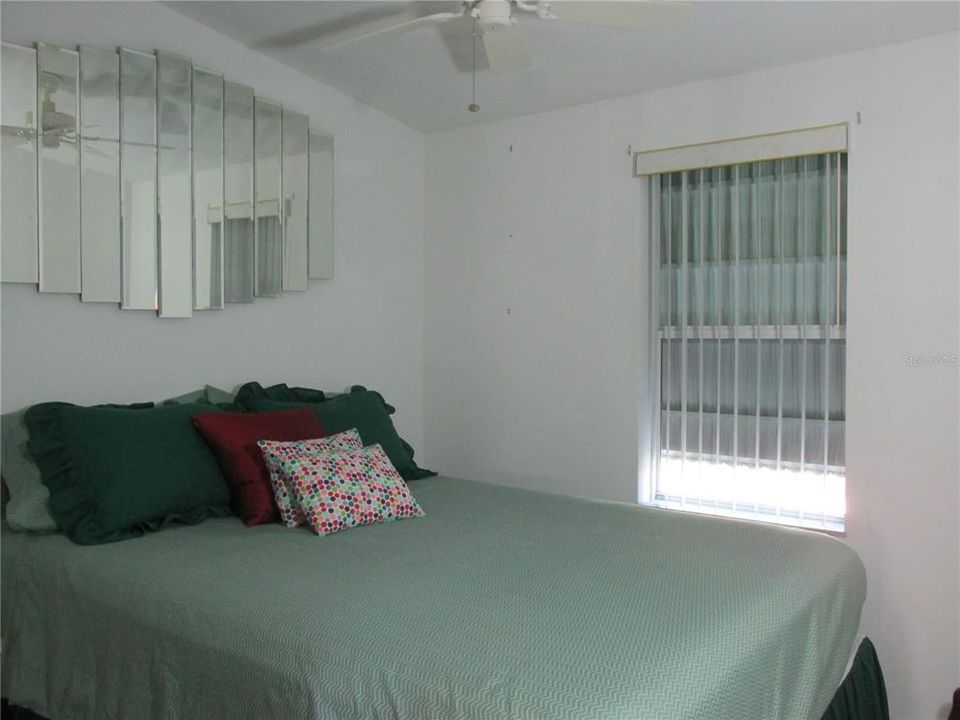 For Sale: $160,000 (2 beds, 2 baths, 1152 Square Feet)