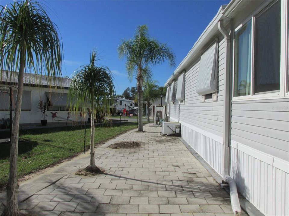 For Sale: $160,000 (2 beds, 2 baths, 1152 Square Feet)