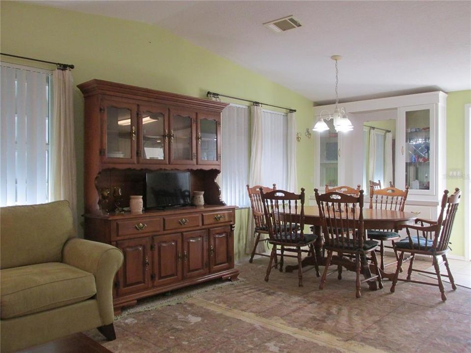 For Sale: $160,000 (2 beds, 2 baths, 1152 Square Feet)