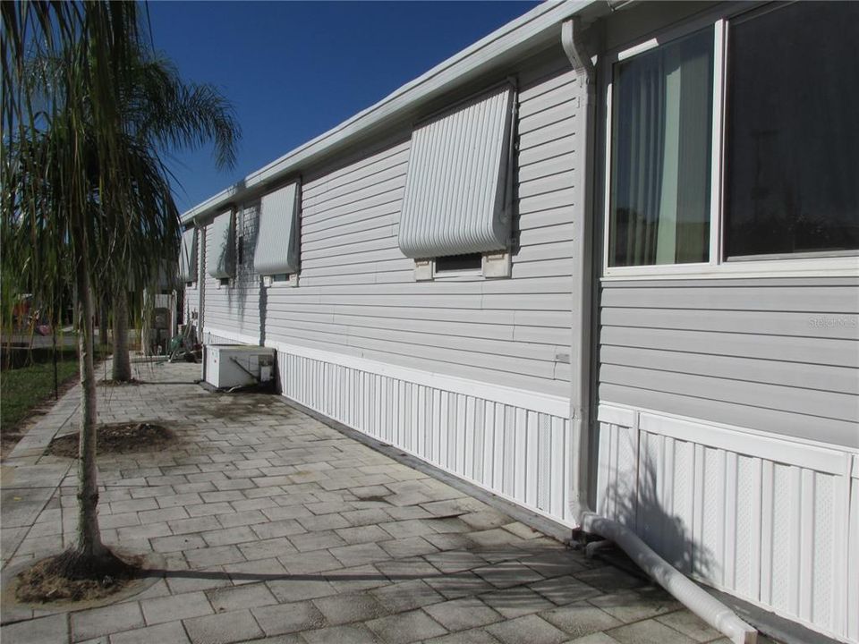 For Sale: $160,000 (2 beds, 2 baths, 1152 Square Feet)