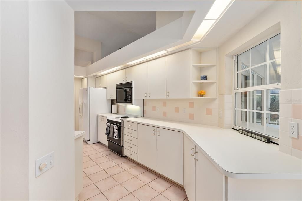 Active With Contract: $645,000 (4 beds, 3 baths, 3015 Square Feet)