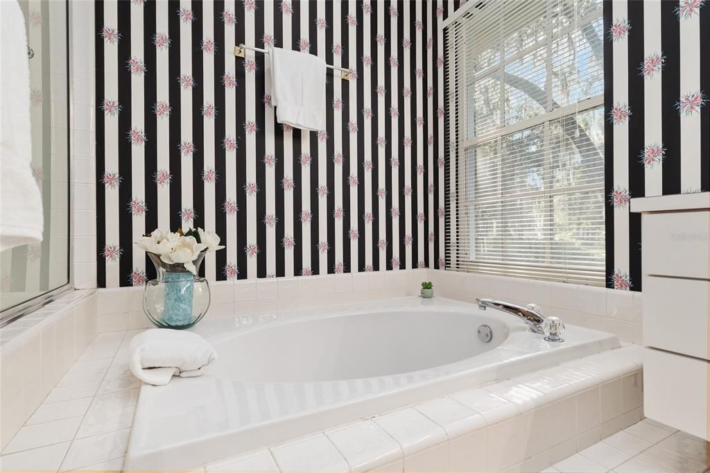 Active With Contract: $645,000 (4 beds, 3 baths, 3015 Square Feet)