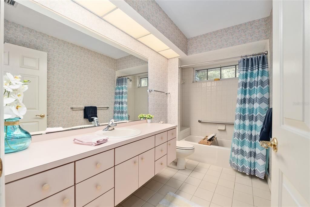 Active With Contract: $645,000 (4 beds, 3 baths, 3015 Square Feet)