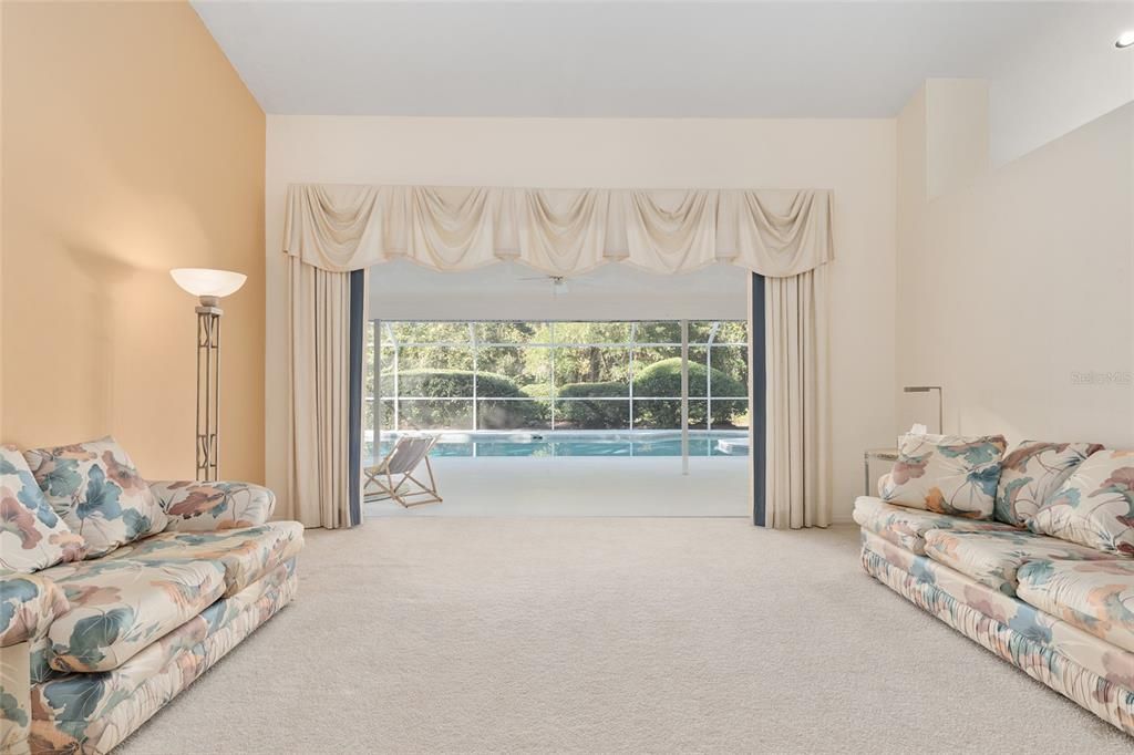 Active With Contract: $645,000 (4 beds, 3 baths, 3015 Square Feet)