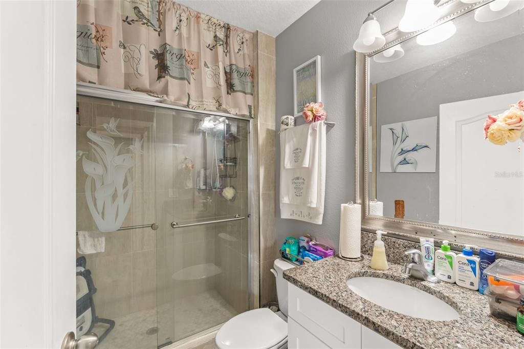 For Sale: $500,000 (5 beds, 3 baths, 2471 Square Feet)