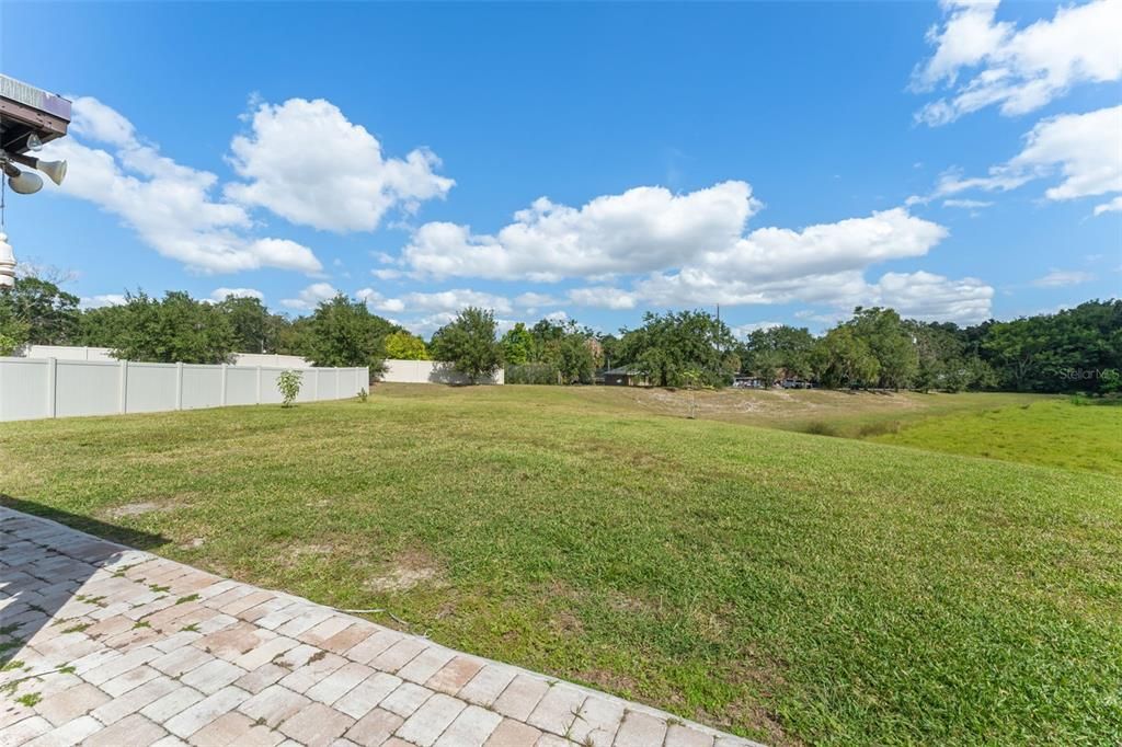 For Sale: $500,000 (5 beds, 3 baths, 2471 Square Feet)