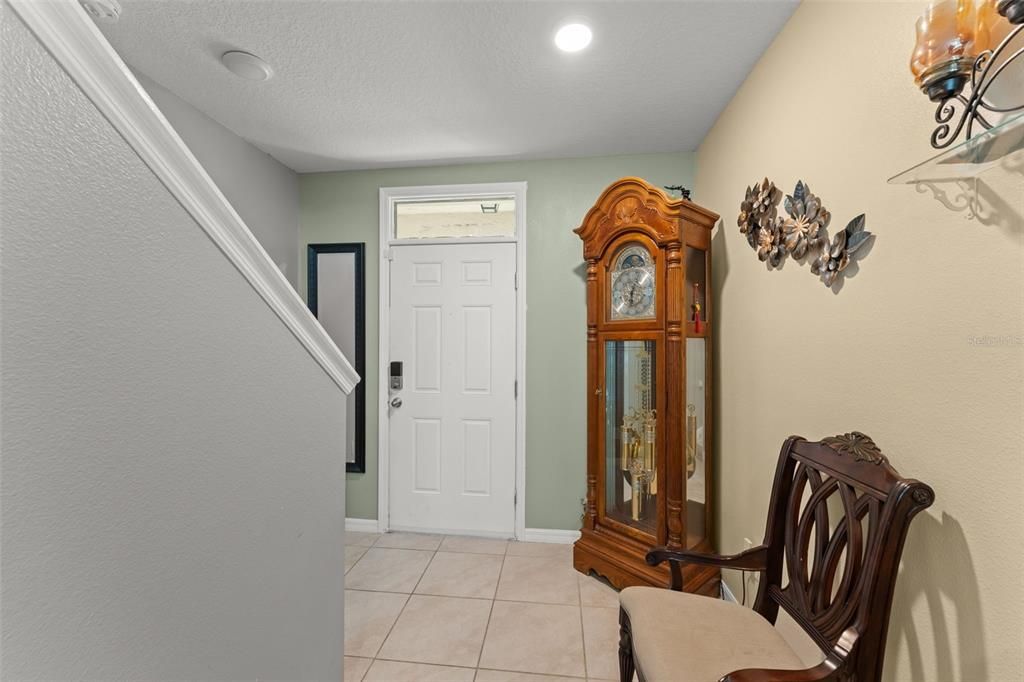 For Sale: $500,000 (5 beds, 3 baths, 2471 Square Feet)