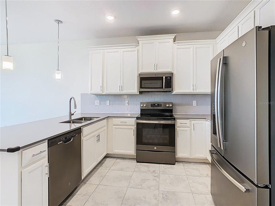 待售: $360,000 (3 贝兹, 2 浴室, 1797 平方英尺)