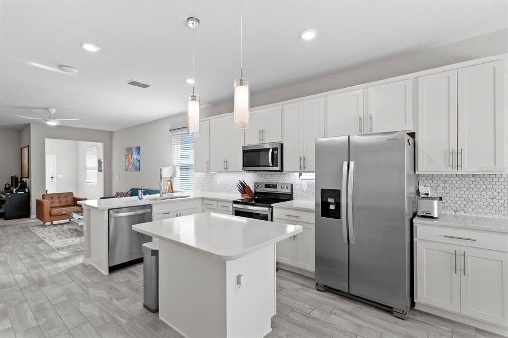 На продажу: $340,000 (3 спален, 2 ванн, 1565 Квадратных фут)