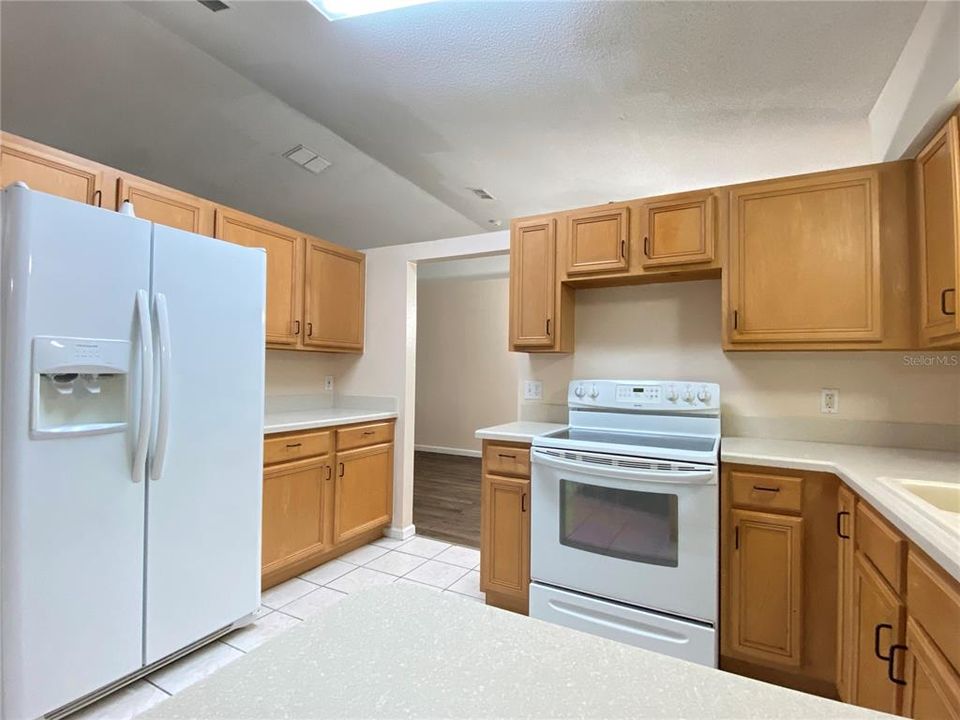 For Rent: $1,795 (3 beds, 2 baths, 1854 Square Feet)