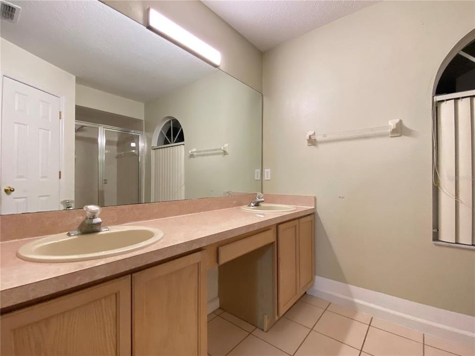 For Rent: $1,795 (3 beds, 2 baths, 1854 Square Feet)