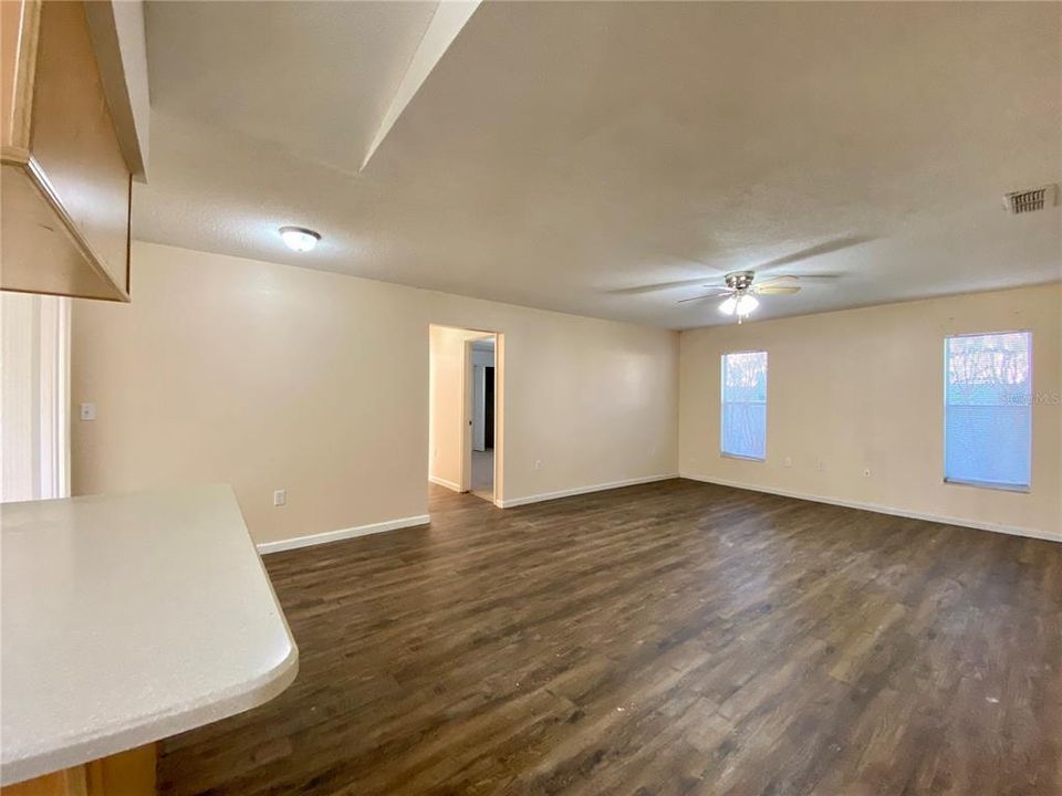 For Rent: $1,795 (3 beds, 2 baths, 1854 Square Feet)