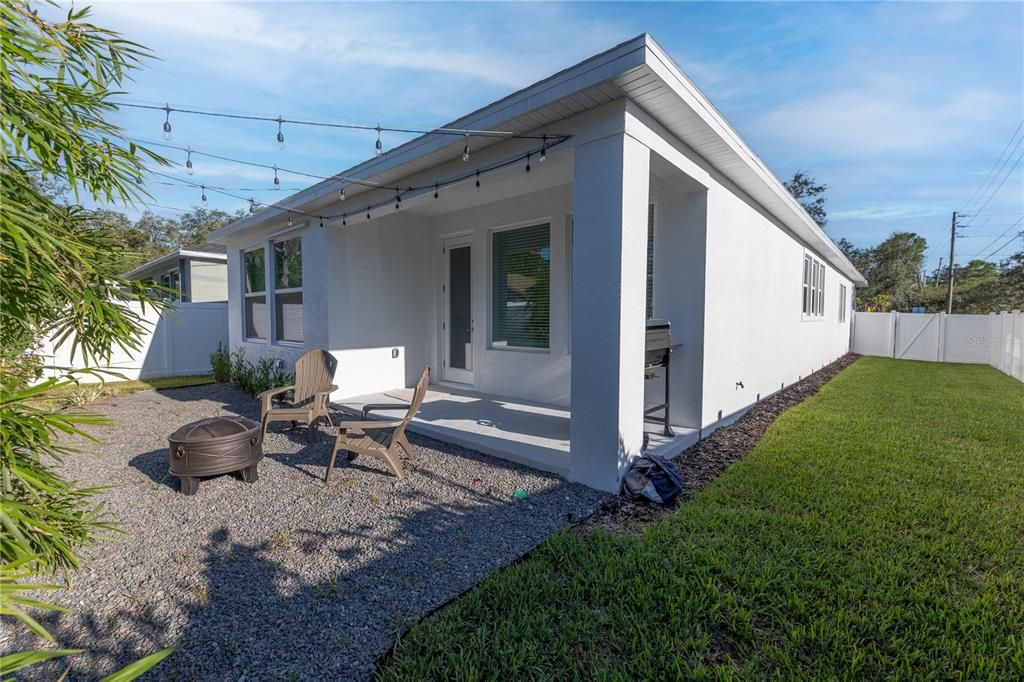 В аренду: $3,900 (3 спален, 2 ванн, 1822 Квадратных фут)