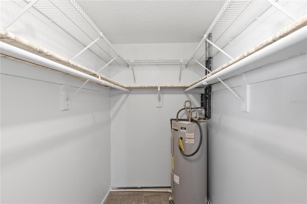 待售: $389,000 (3 贝兹, 2 浴室, 2002 平方英尺)