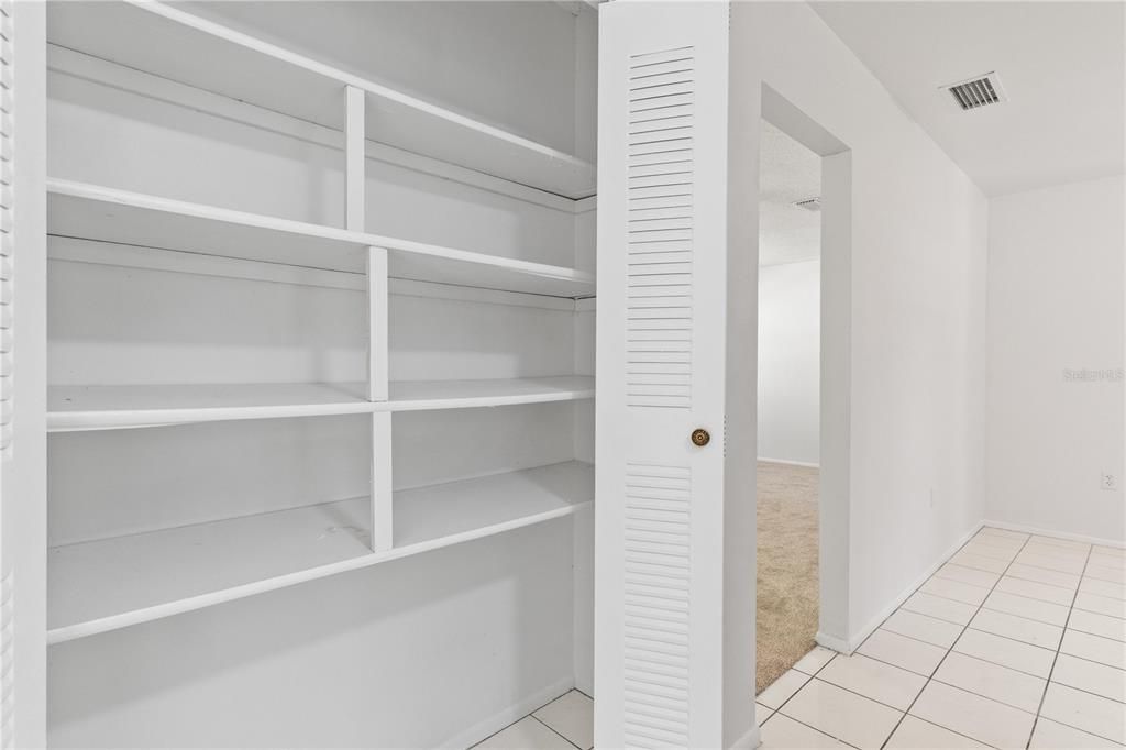 待售: $389,000 (3 贝兹, 2 浴室, 2002 平方英尺)