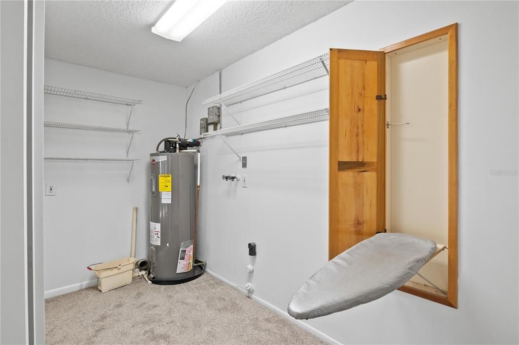 待售: $389,000 (3 贝兹, 2 浴室, 2002 平方英尺)