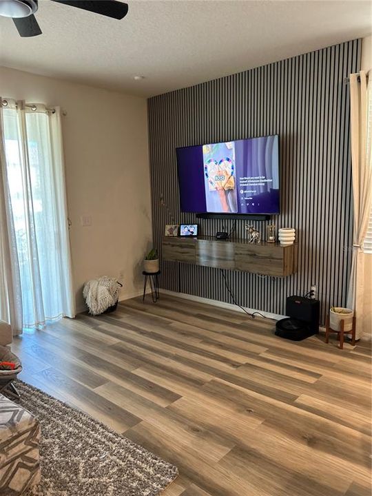 На продажу: $299,900 (3 спален, 2 ванн, 1785 Квадратных фут)