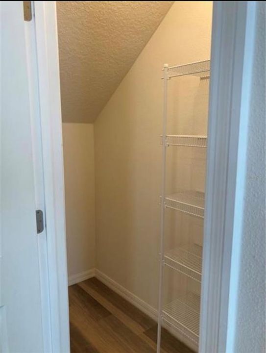 На продажу: $299,900 (3 спален, 2 ванн, 1785 Квадратных фут)