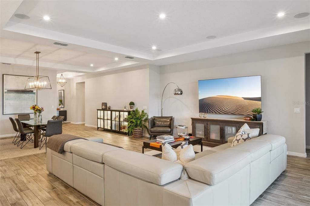 For Sale: $849,000 (4 beds, 4 baths, 2741 Square Feet)