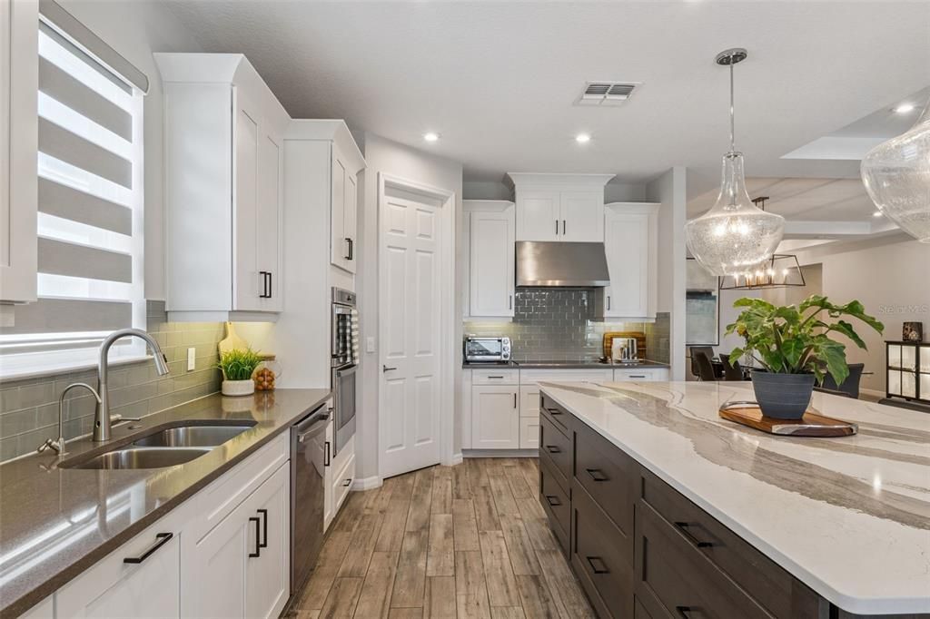 For Sale: $849,000 (4 beds, 4 baths, 2741 Square Feet)