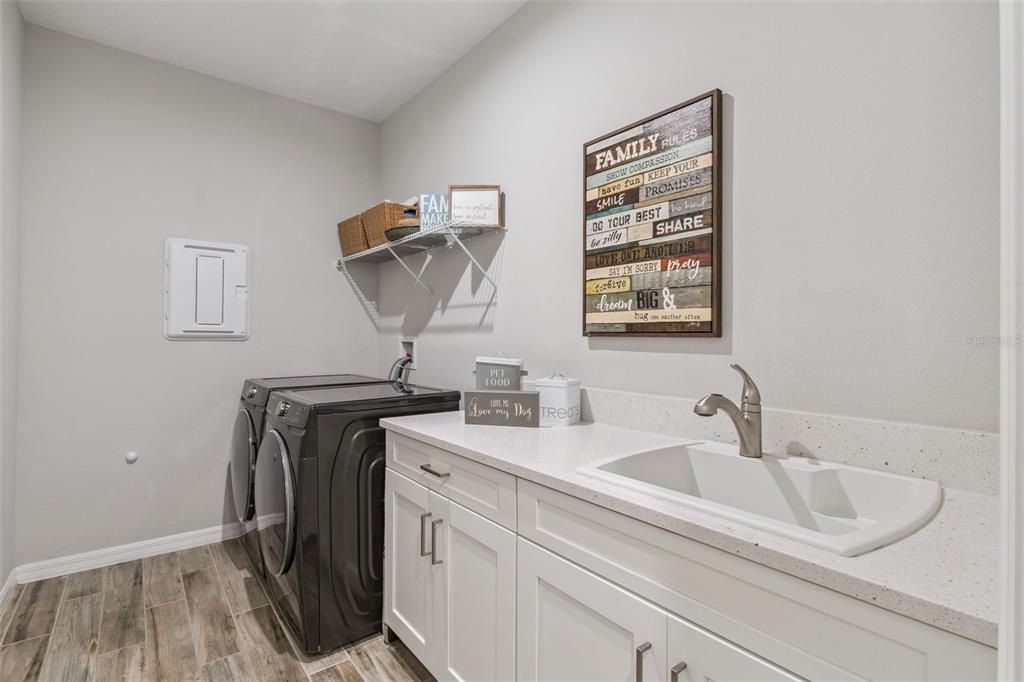 For Sale: $849,000 (4 beds, 4 baths, 2741 Square Feet)