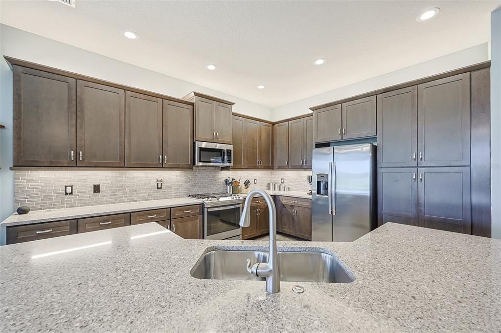 For Sale: $544,900 (3 beds, 2 baths, 2252 Square Feet)