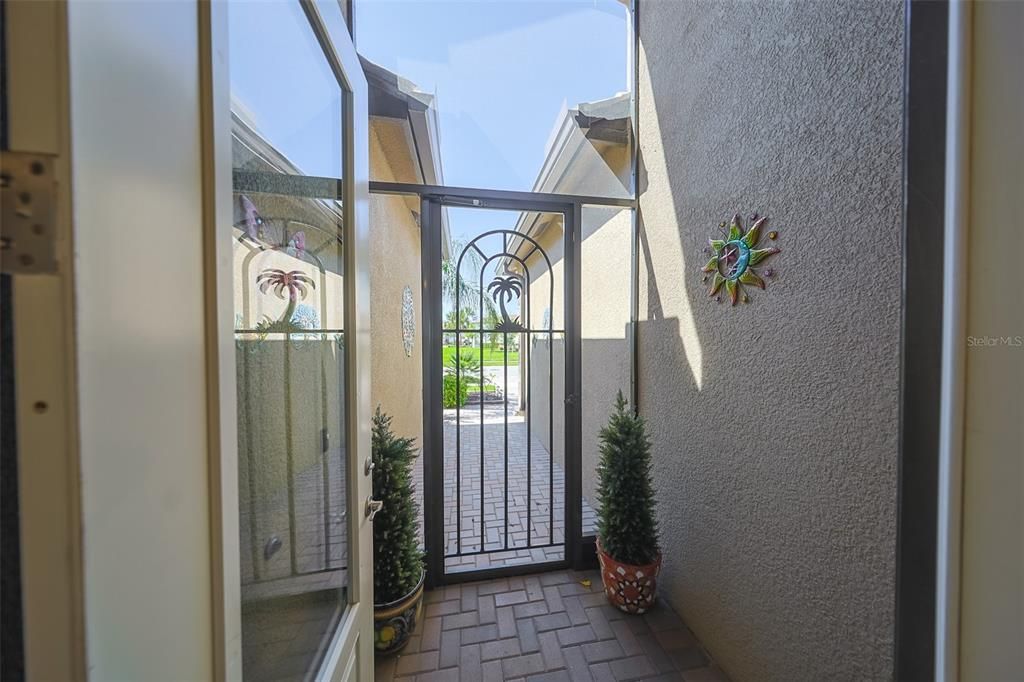 For Sale: $544,900 (3 beds, 2 baths, 2252 Square Feet)