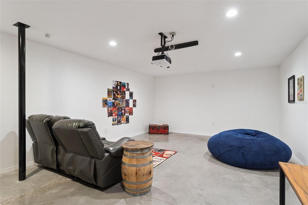 待售: $805,000 (6 贝兹, 3 浴室, 4917 平方英尺)