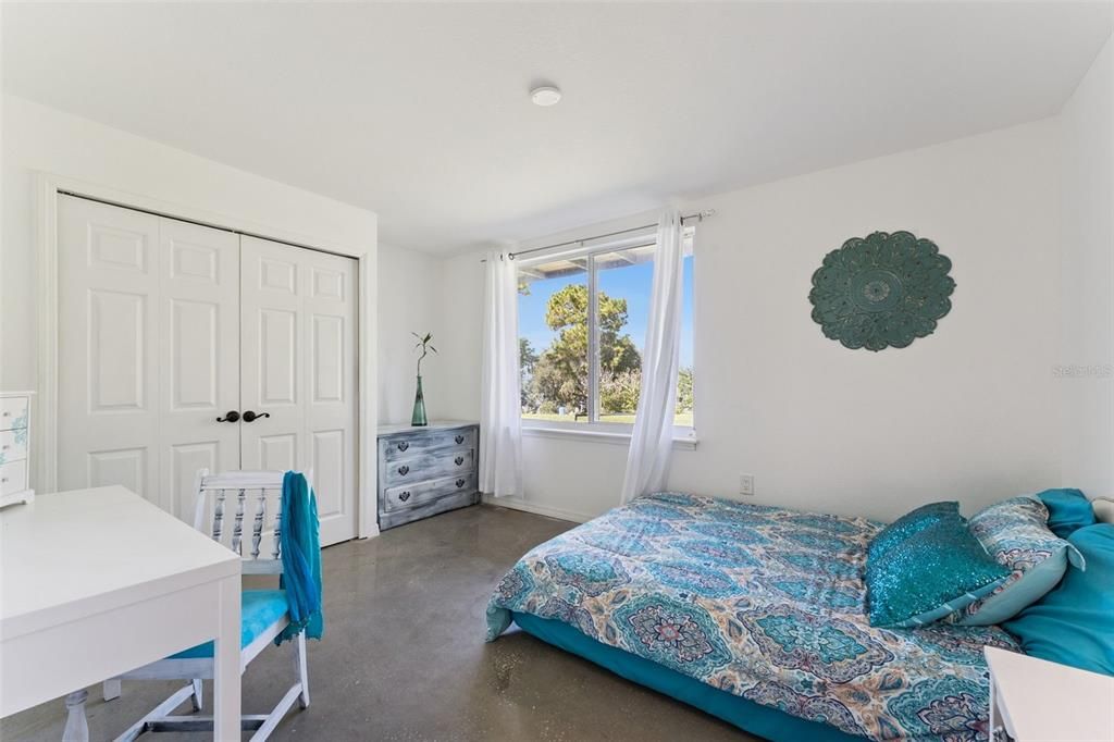 待售: $805,000 (6 贝兹, 3 浴室, 4917 平方英尺)