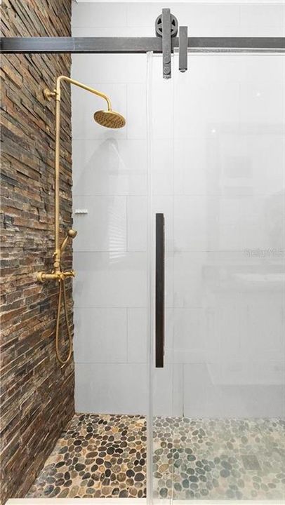 待售: $805,000 (6 贝兹, 3 浴室, 4917 平方英尺)