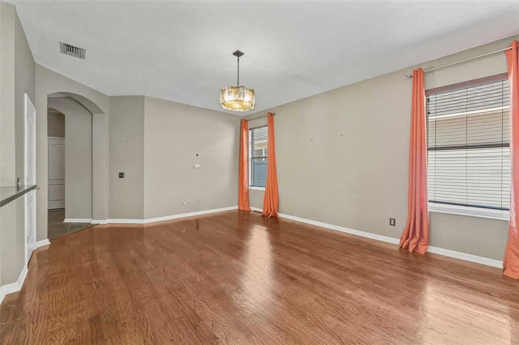 For Rent: $3,300 (4 beds, 2 baths, 2567 Square Feet)