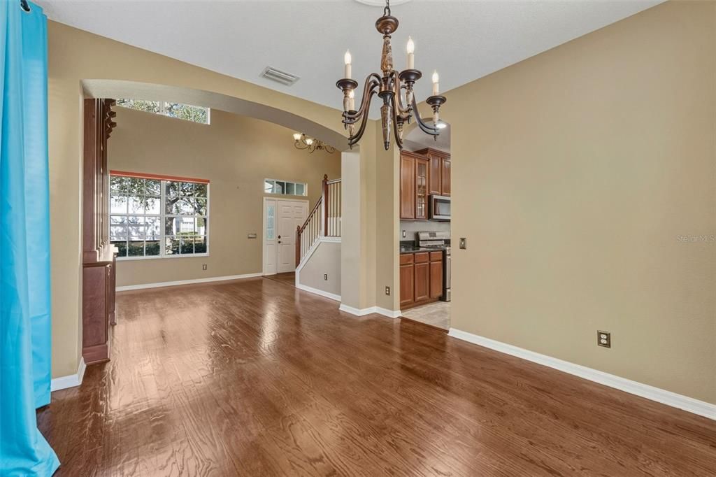 For Rent: $3,300 (4 beds, 2 baths, 2567 Square Feet)