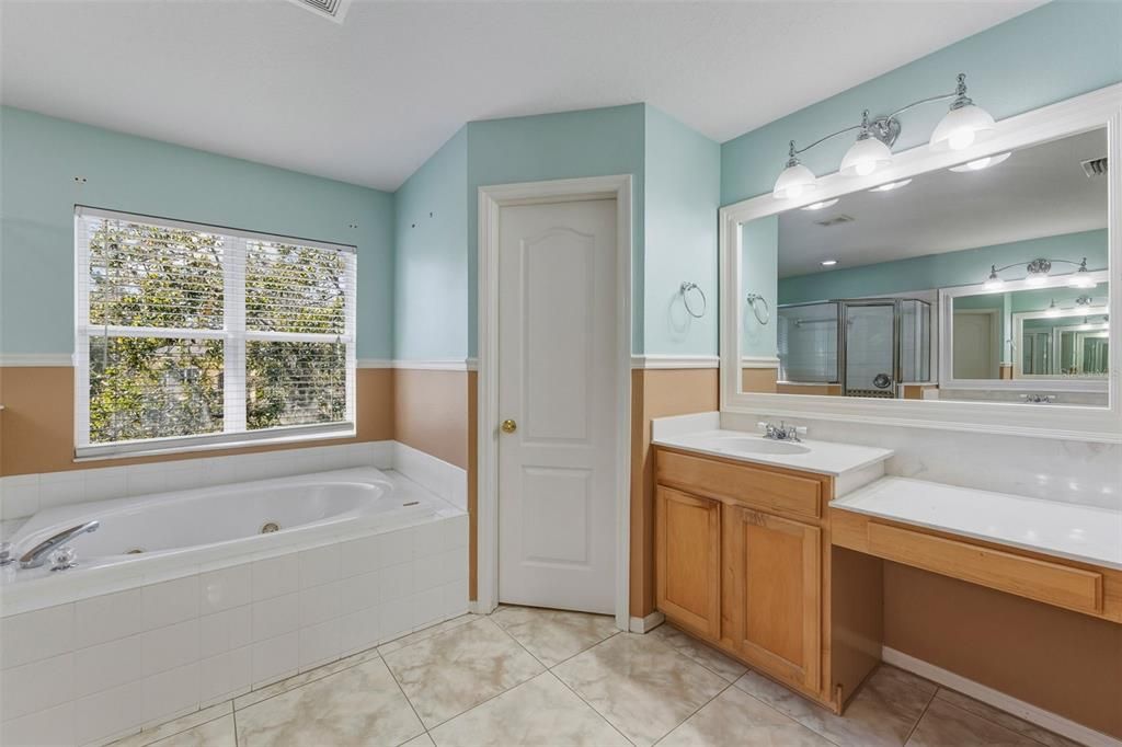 For Rent: $3,300 (4 beds, 2 baths, 2567 Square Feet)